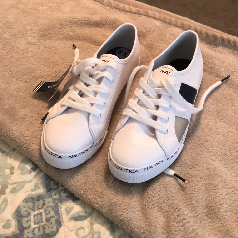 Woman’s sneakers